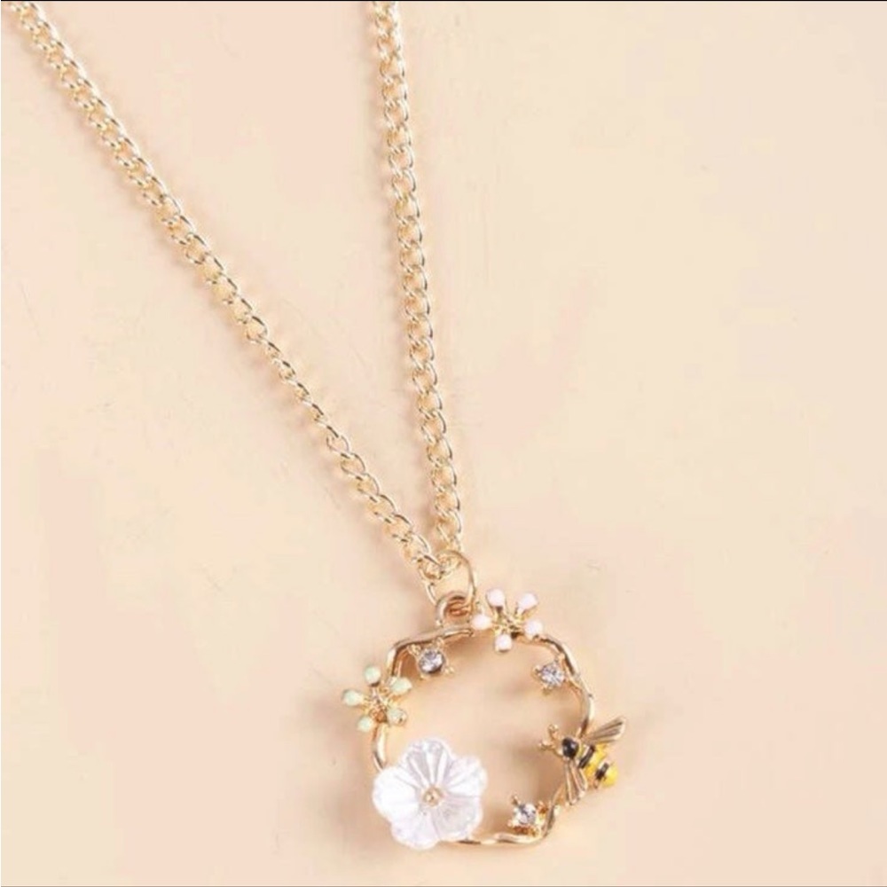 Flower necklace